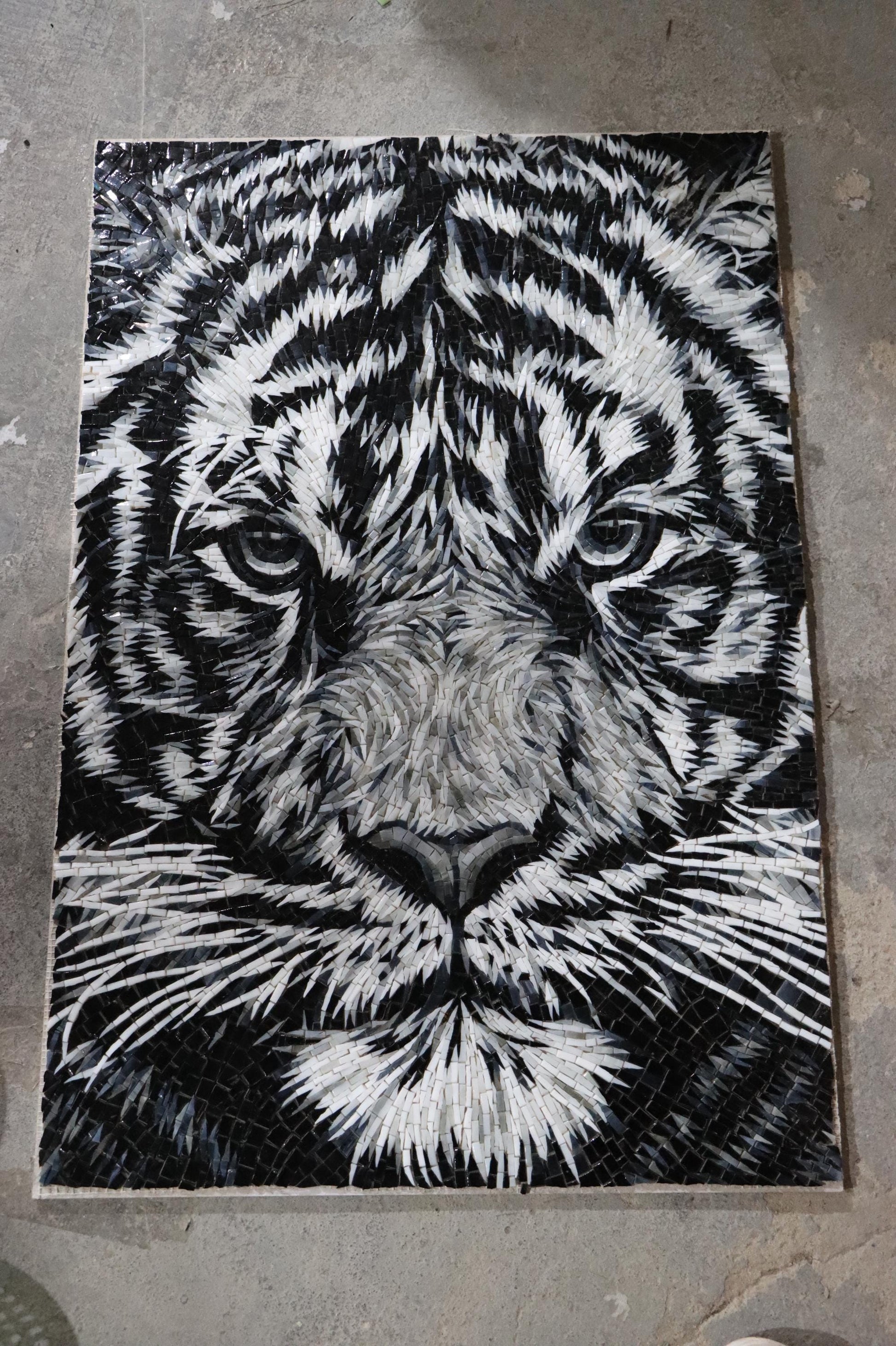 Hand-Cut Ice Jade Glass Tiger Mosaic Mural,Handmade Artistic Tile Wall Decor,Bespoke Wildlife Art for Home & Office,Premium Tiger Lover Gift - GR.Mosaic Decorative Pattern (View 7)