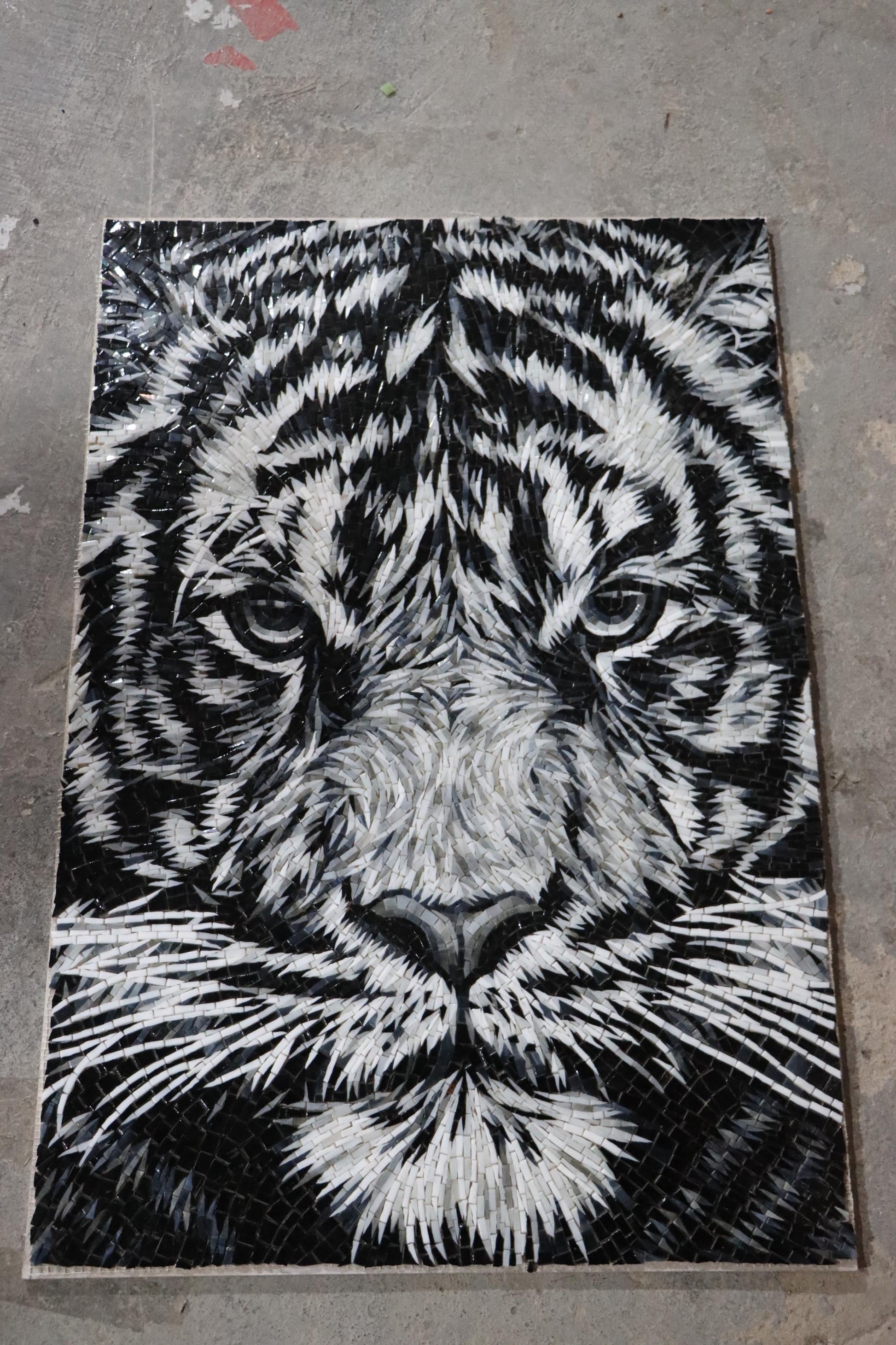 Hand-Cut Ice Jade Glass Tiger Mosaic Mural,Handmade Artistic Tile Wall Decor,Bespoke Wildlife Art for Home & Office,Premium Tiger Lover Gift - GR.Mosaic Decorative Pattern (View 5)