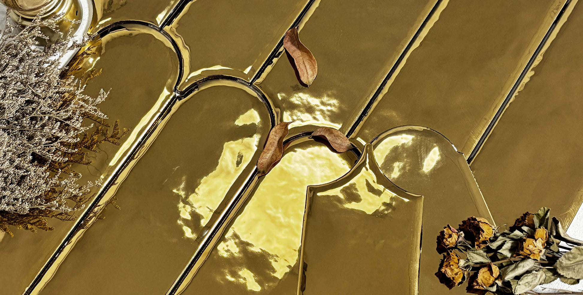 Feather Ceramic Tiles 90x308mm - Per Square Meter - Bright Gold Finish - YM930-16J - GR.Mosaic Decorative Pattern (View 5)